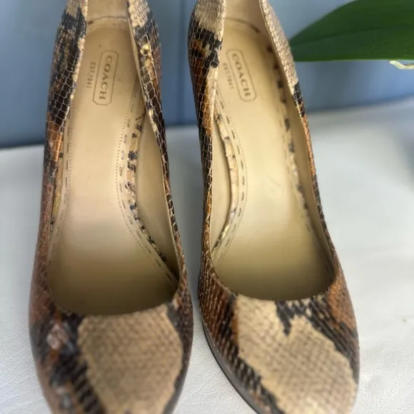 Coach Buffy Python Snake Skin Q645 Leather Heels Size 9.5B