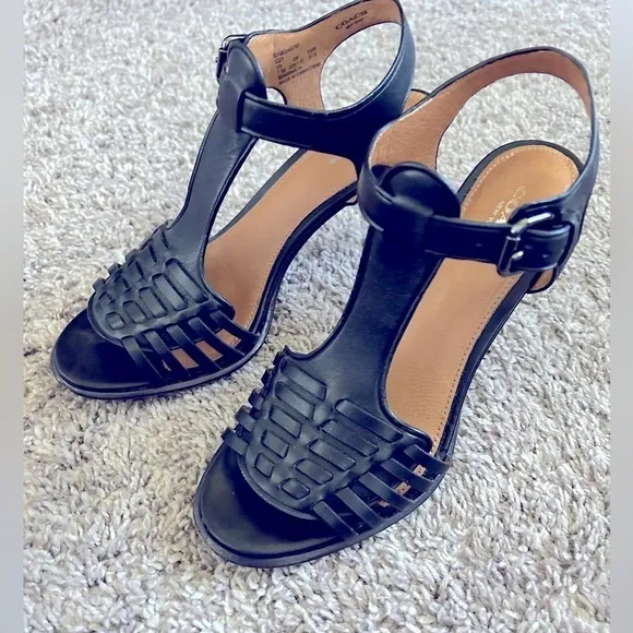 Coach Izzy black leather women Sandals, sz 7.5, woven leather shoes, Kitten heel