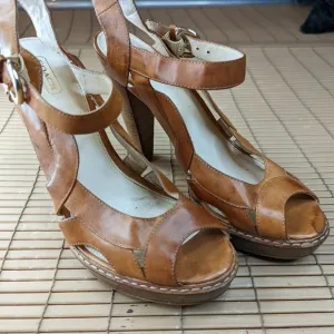 Coach Tamara Vachetta Strappy Heels Women's Shoes Size US 9.5 B Natural. Brown l