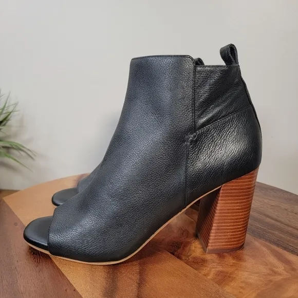 Cole Haan Black Leather Peep Toe Heeled Booties Size 7.5 B