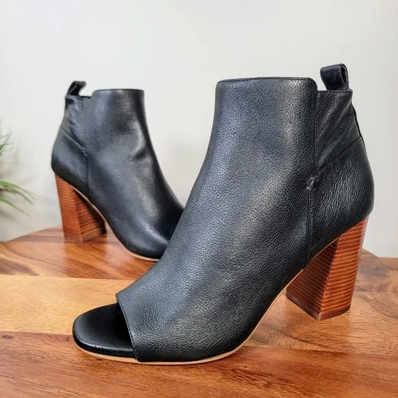 Cole Haan Black Leather Peep Toe Heeled Booties Size 7.5 B