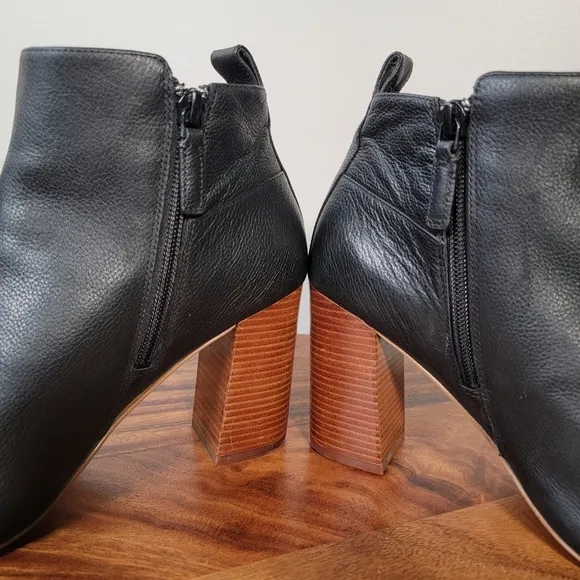 Cole Haan Black Leather Peep Toe Heeled Booties Size 7.5 B