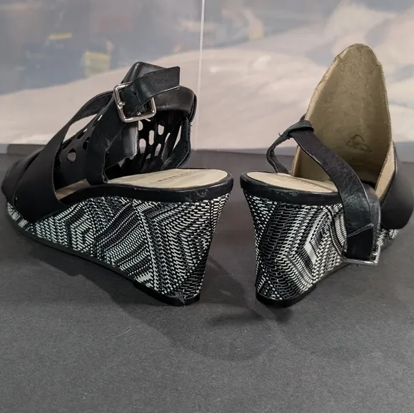 Cole Haan Ravenna 8 black leather slingback wedge .5&quot;-2.5&quot; woven platform heels