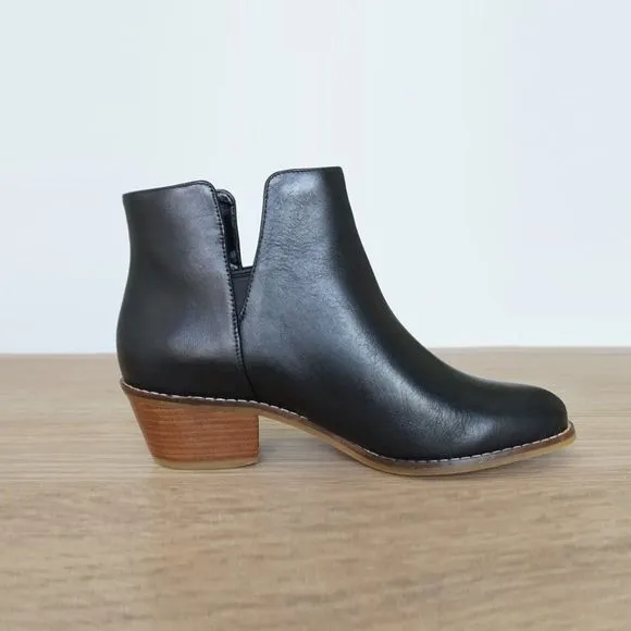 Cole Haan Women's Abbot Ankle Booties Black Leather Size 5C