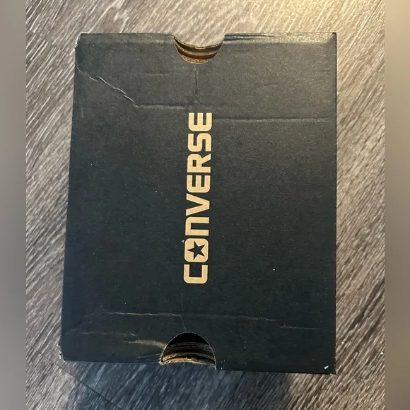 Converse Chuck Taylor’s Kids High Top shoes size 4