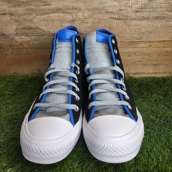 Converse Men's Black and Blue High-Top Sneakers