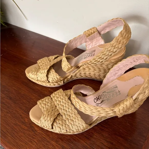COPY - Salvatore Ferragamo Dulcinea Woven wedges sandals nude size 7AA LIKE NEW!