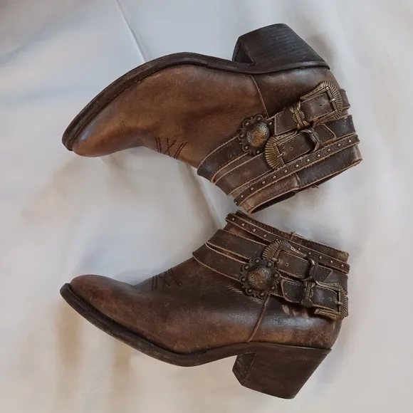 Corral Boots Circle G Booties Western Brown Leather Distressed Cowhide Size 8.5