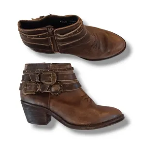 Corral Boots Circle G Booties Western Brown Leather Distressed Cowhide Size 8.5
