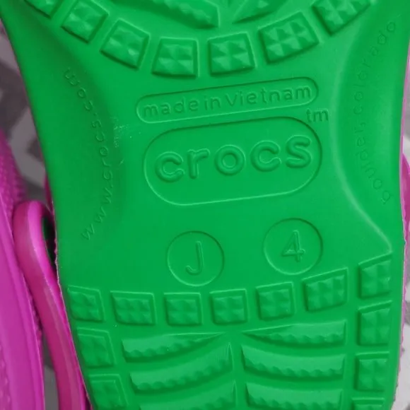 Crocs Barney Classic Clogs Kids Size J4 Shoes I Love You You Love Me