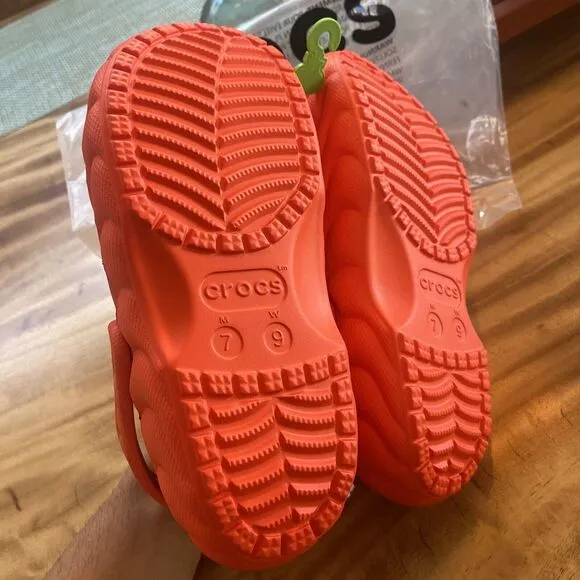 Crocs‎ CLASSIC LINED OVERPUFF CLOGS🔥New Crocs Lava Orange Sandals Shoes Sliden