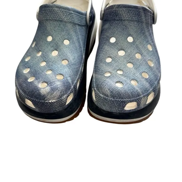 Crocs Women Classic Mega Crush Clog - Blue and Brown- Size 8
