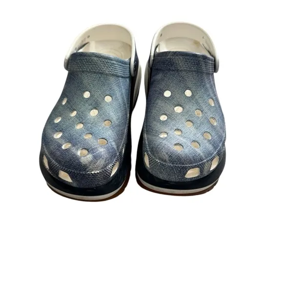 Crocs Women Classic Mega Crush Clog - Blue and Brown- Size 8