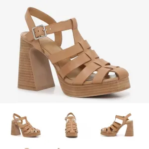 Crown Vintage Farlie Sandal  NWT. No box size 7.5