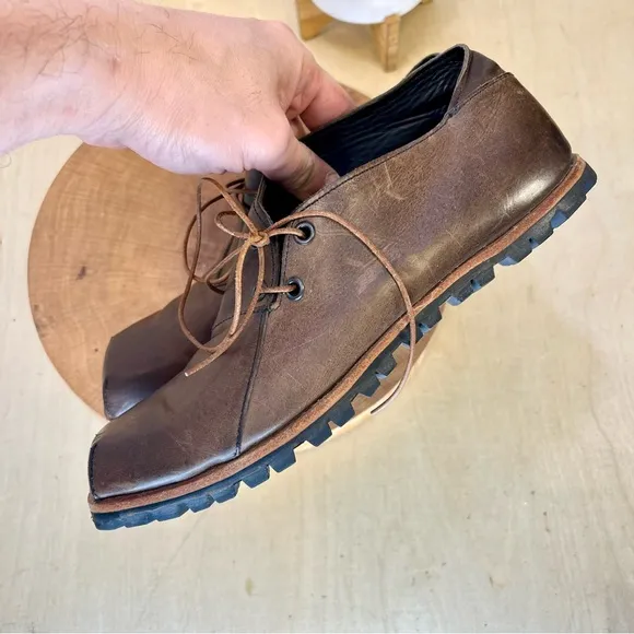 Cydwoq Vintage | School Lace Up Shoes with Vibram soles Size 38.5/8.5