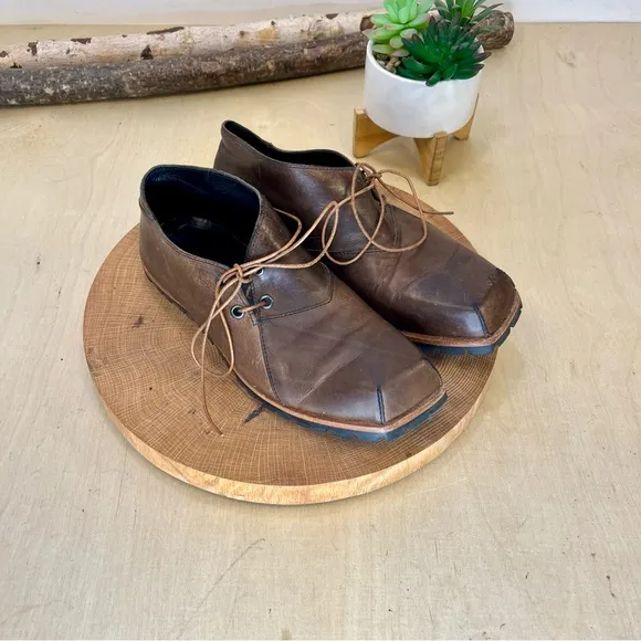 Cydwoq Vintage | School Lace Up Shoes with Vibram soles Size 38.5/8.5