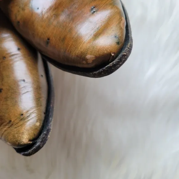 Cydwoq Vintage Shoes