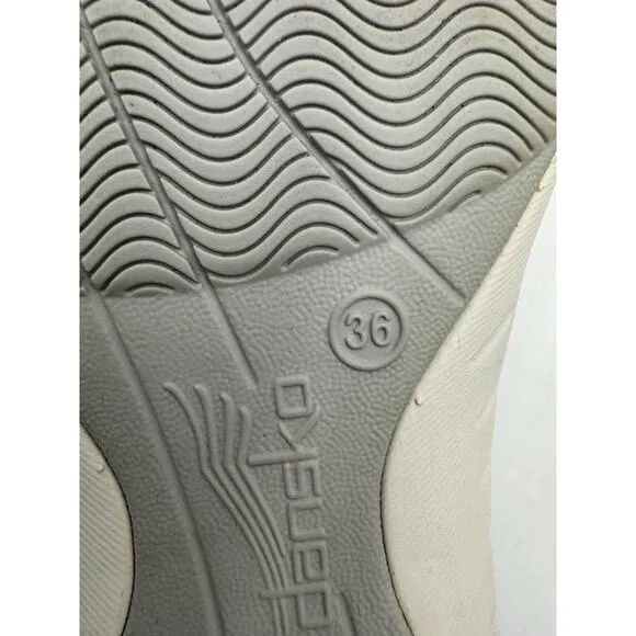 Dansko HAYLEIGH SUEDE Women's NWD Slip On Shoe Ecru EU Size 36 (4855-619434)
