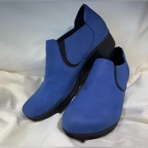 Dansko Leather Heeled Blue Clog Size 39/8
