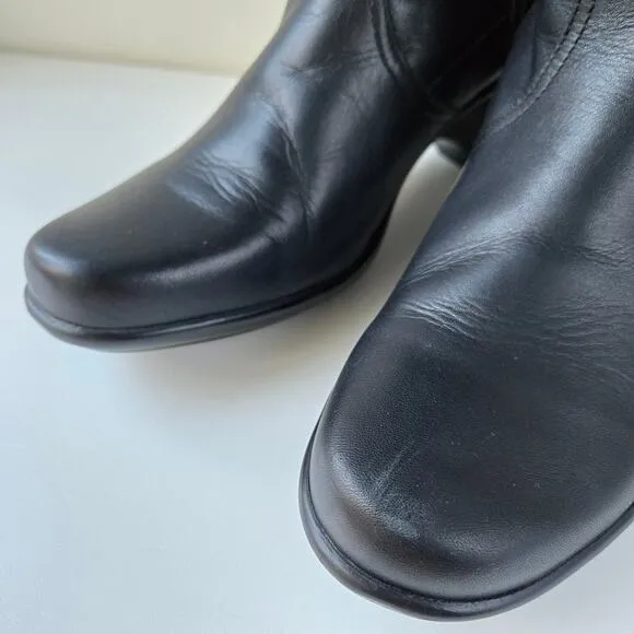 Dansko Risa Tall Leather Low Heel Black Riding Knee High Boots w FLAW Size 39