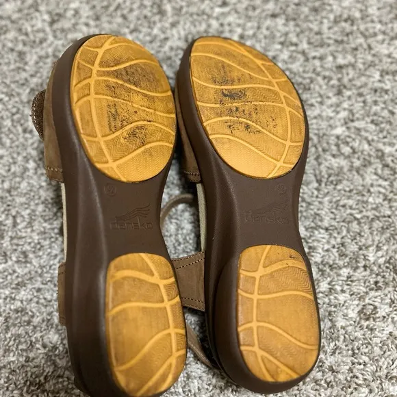 Dansko Women Sandals Iris Nubuck Comfort Leather Ankle Strap shoes EU 42 US 11.5