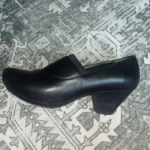 Dansko Womens Beatrix Nappa Classic Pump Cuban Heels Shoes  size 38 US 7.5