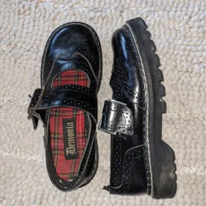 Demonia black leather vintage MaryJane shoes 7.5