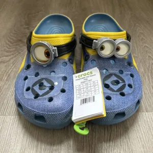 Despicable Me x Crocs Mens 12 Classic Clogs Minions Yellow Blue Clog Shoes NEW