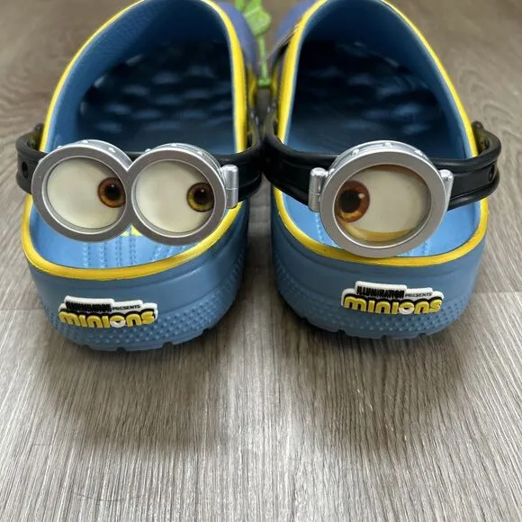 Despicable Me x Crocs Mens 12 Classic Clogs Minions Yellow Blue Clog Shoes NEW