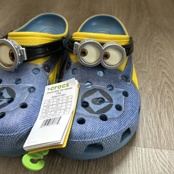Despicable Me x Crocs Mens 12 Classic Clogs Minions Yellow Blue Clog Shoes NEW