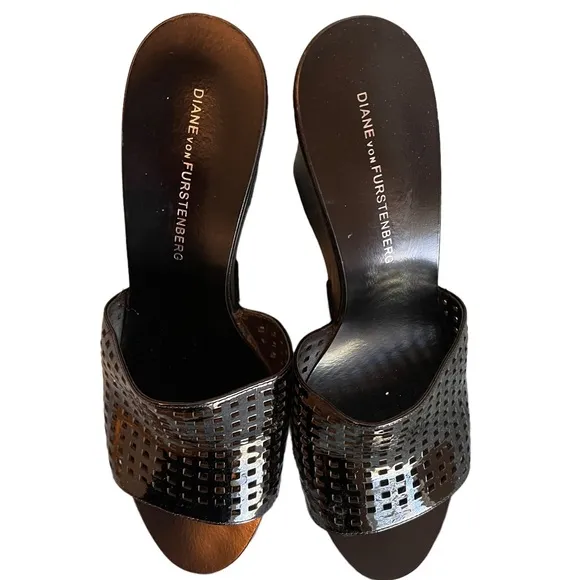 DIANE VON FURSTENBERG Perforated Wedge Sandals Black Patent Size 8.5