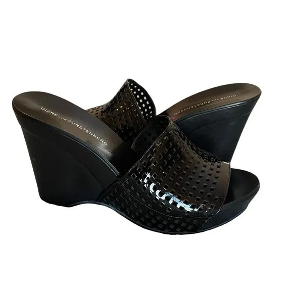 DIANE VON FURSTENBERG Perforated Wedge Sandals Black Patent Size 8.5