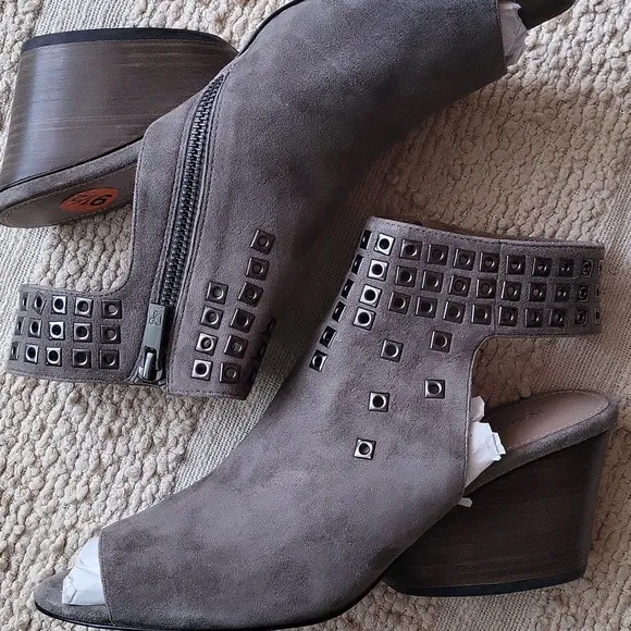 Dinald Pliner Gray Studded Peep toe booties. Size 9,5