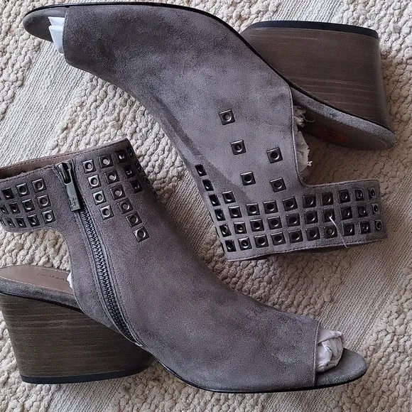 Dinald Pliner Gray Studded Peep toe booties. Size 9,5