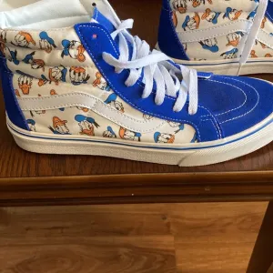 Disney Vans Donald Duck Blue Sk8-Hi Shoes