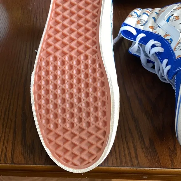 Disney Vans Donald Duck Blue Sk8-Hi Shoes