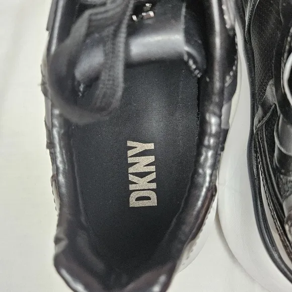 DKNY Aki Lace-Up Sneakers Black And Gunmetal NWT