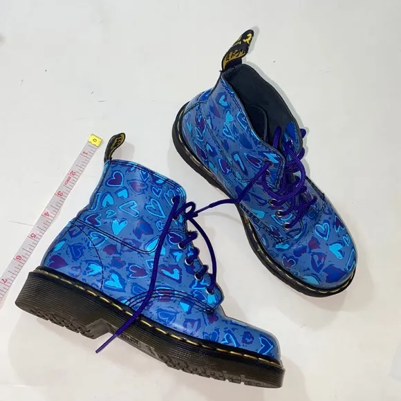 Doc Dr Martens Made In England Woman Shoes Size 7 Approximately