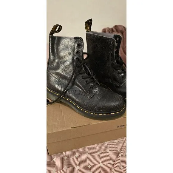 Doc Martens1460 Pascal AirWave Black‎ Boots Size 7 US NEW IN BOX
