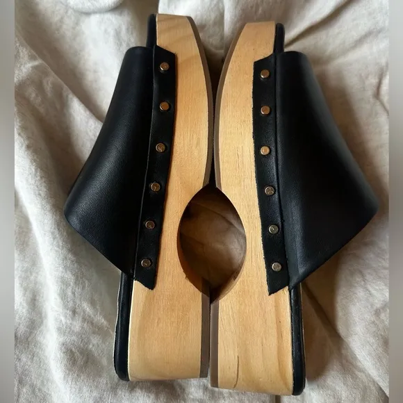 Dolce Vita Black “Dorado” Leather Clogs Size 8 New!