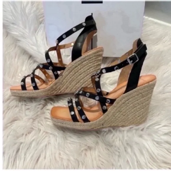Dolce Vita Black Wedge Sandals Size 7.5