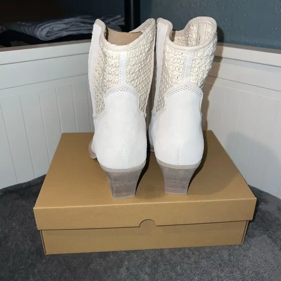 Dolce Vita Cream Western Ankle Boots