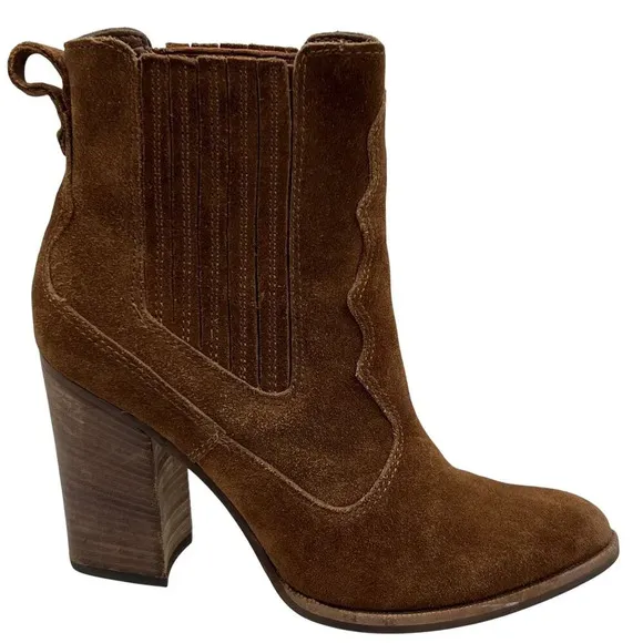 Dolce Vita Womens 7.5 Conway Brown Suede Ankle Boots Scalloped Booties Western