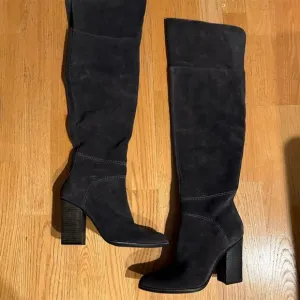 Dolce Vita Women's Gray Suede Over the Knee Boots Size 10