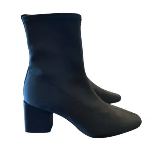 Donald Pliner Angel Stretchy Suede Chic Modern Ankle Boots Pull On NEW Size 5