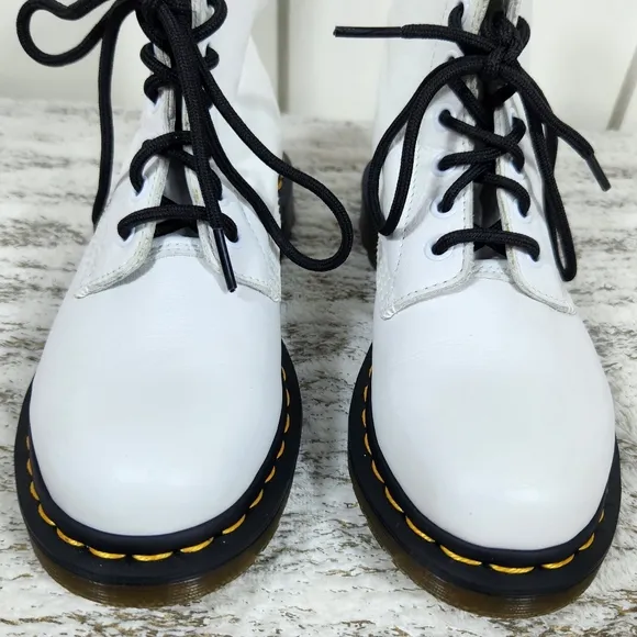 Dr. Martens 1460 &quot;Pascal&quot; White Leather Lace Up Combat Boot Shoe, Women's Size 6
