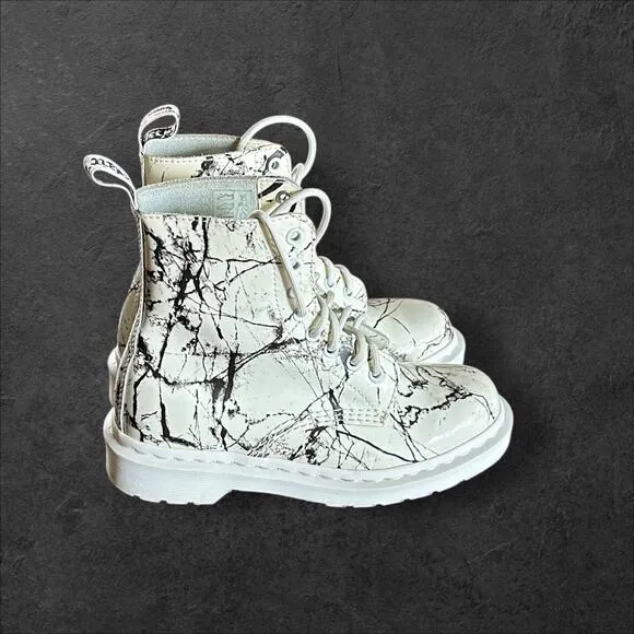 DR MARTENS 1460 BOOTS -WHITE BLACK MARBLE WOMEN SIZE 7 EU 38 MENS 6