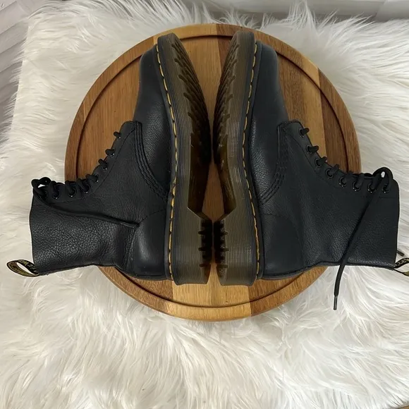 DR. MARTENS 1460 Smooth Black Leather Lace Up Boots Size Womens 5