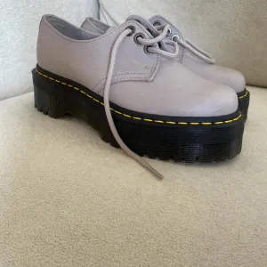 Dr Martens 31167 NJ004 GT03Y Quad II Pisa Platform Shoes Woman’s-6/Men’s-5