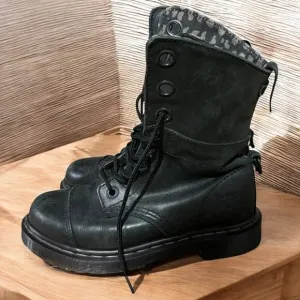 Dr. Martens Aimilie Leather Fold Over Green Animal Print Combat Biker Boots 6